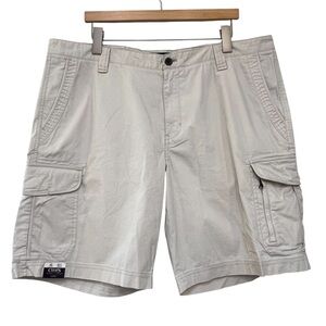 Chaps Men’s Lightweight Flat Front Cargo Shorts New Stone Color NWOT